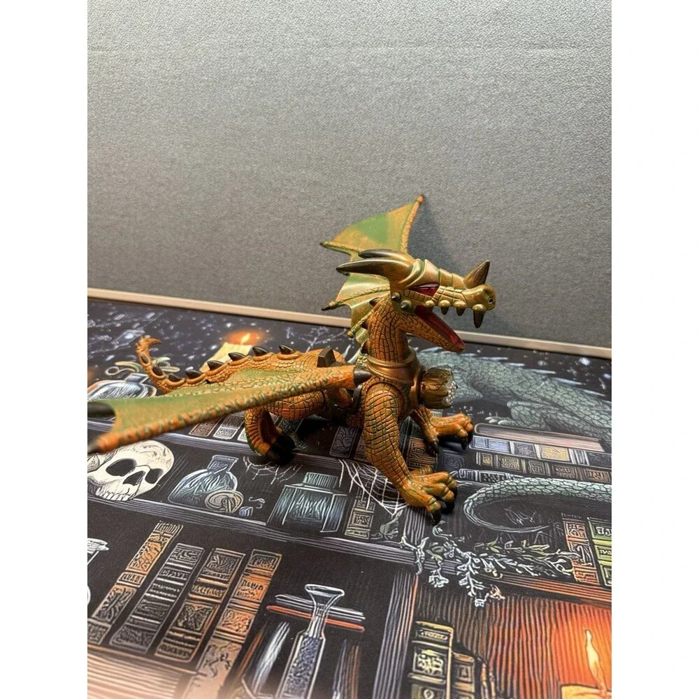 MEGA BLOKS Krystal Wars Orange/Green Dragon With Krystal